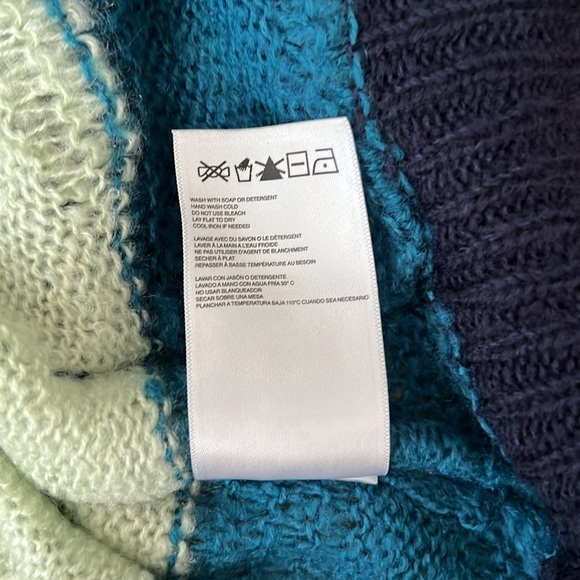 Quiksilver Sweater Hoodie - Picture 7 of 7